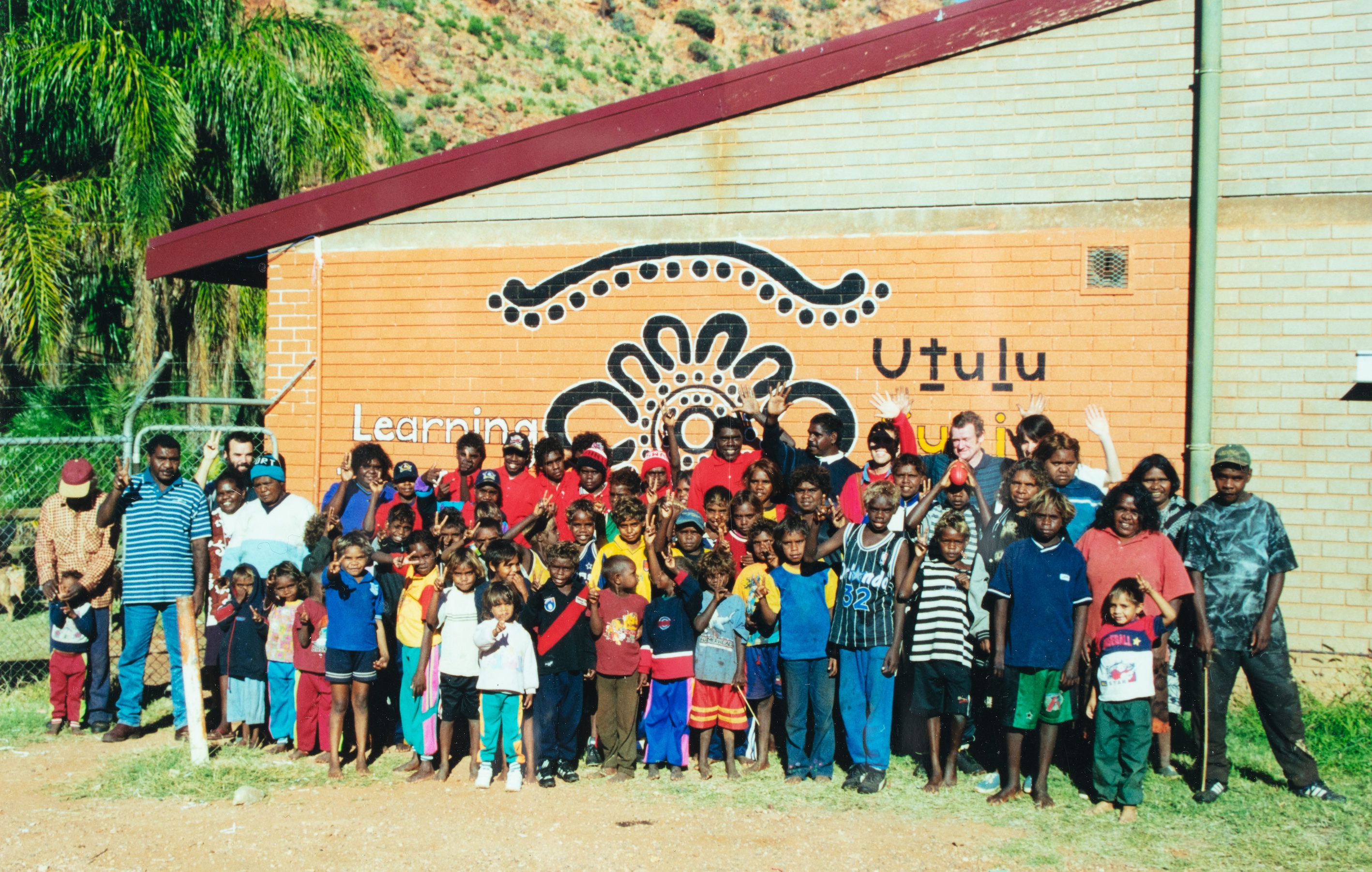 Students and Teachers outside the school at Utju (Areyonga)
